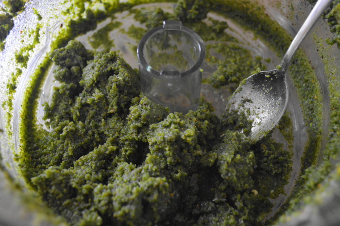 The five nut pesto sauce all done! I love the color so much. 