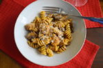 Sausage, mushroom and sun-dried tomato pesto pasta