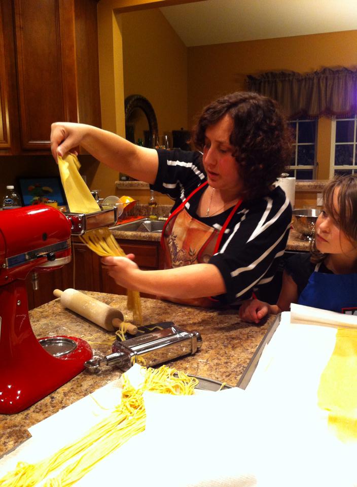 Showing my niece how to make fresh spaghetti. What a memory. 