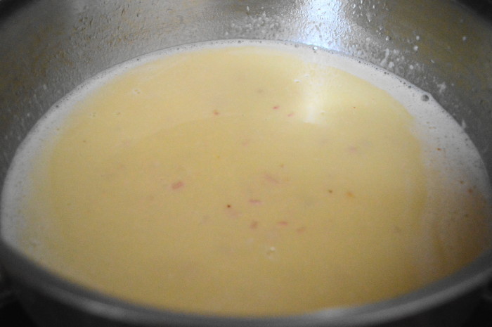 The finished asiago beurre blanc sauce.