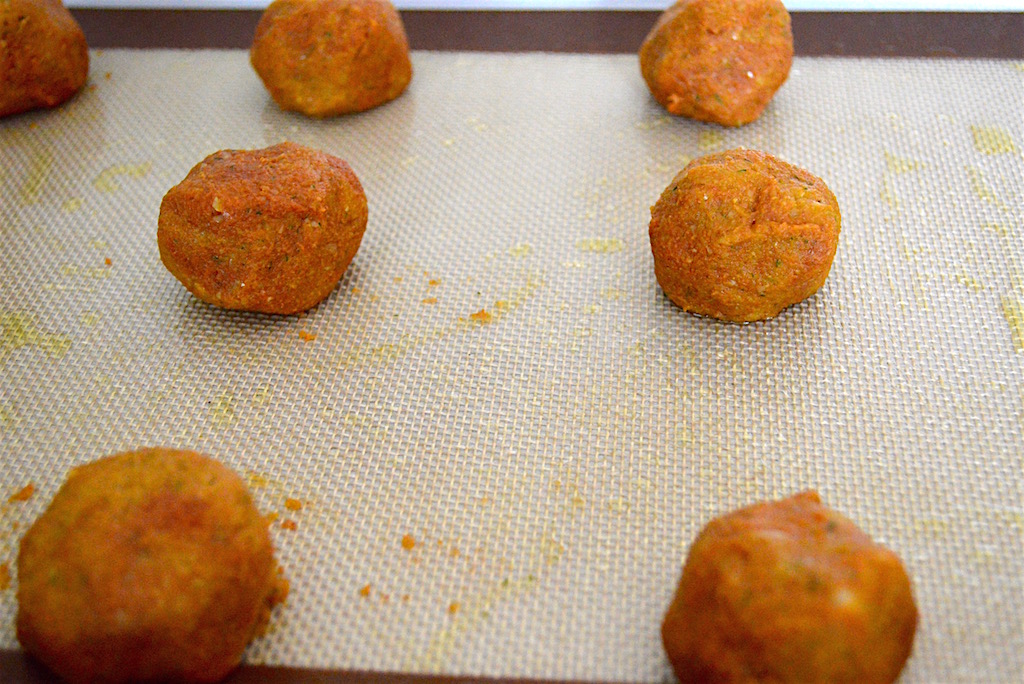 The next day, I used a two tablespoon measure to scoop out the batter and roll it into perfect little balls. With that measure I got 9 pieces of falafel for an easy meal for 2 or 3. 