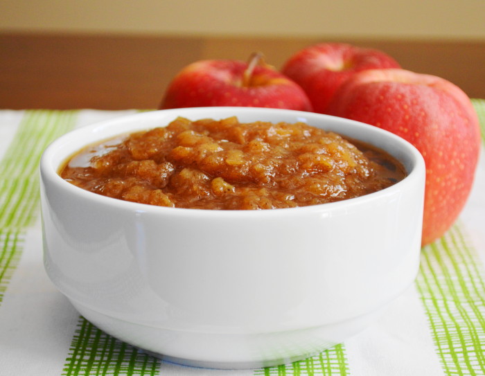 Slow Cooker Cinnamon Apple Sauce