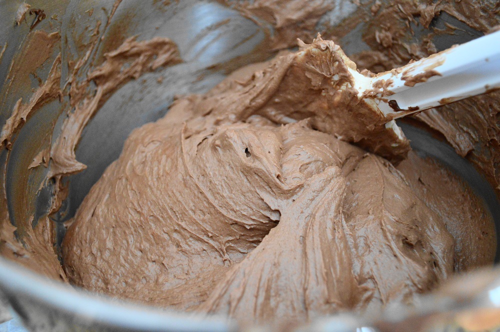 The batter for the chocolate hazelnut cake was so luscious! The key though was to keep it from becoming cloying by using red wine in the batter. It also enhanced the chocolate so gloriously!