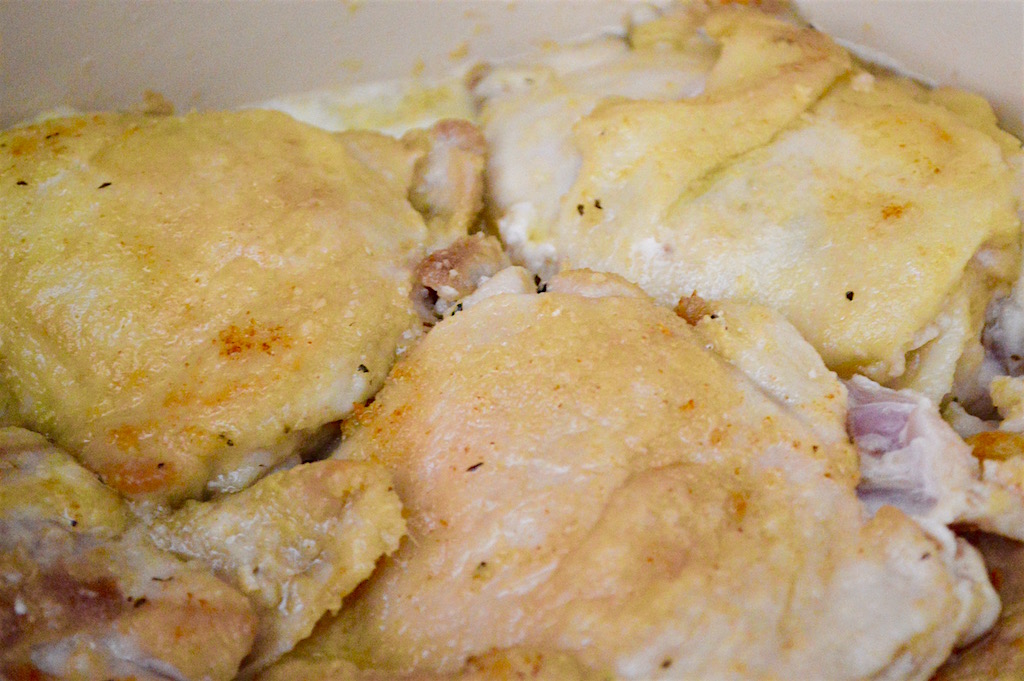 I also remembered that she dredged her chicken in flour before browning it. That was going to give the chicken a fantastic coating and texture before going in the sauce! I decided to use chicken thighs because they are so juicy and impossible to dry out. They're also the most economical! I also seasoned my flour dredge with lots of garlic powder, dried onion and dried basil.