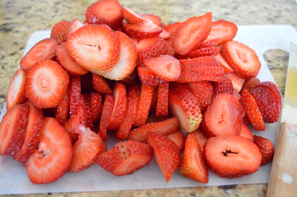 These strawberries were so gloriously fresh. I loved it! Sometimes living in the Garden State is most excellent. I sliced the strawberries after I hulled them while the dough for the strawberry pie chilled. 