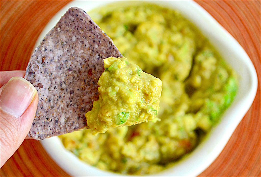 Easy Smokey Guacamole