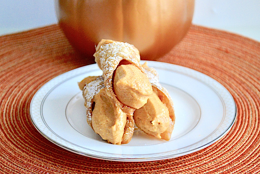 Pumpkin Spiced Cannolis - Jeanie and Lulu's Kitchen