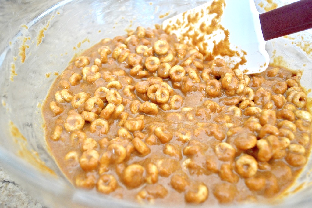 No Bake Butterscotch Honey Cereal Bars – Jeanie and Lulu's Kitchen