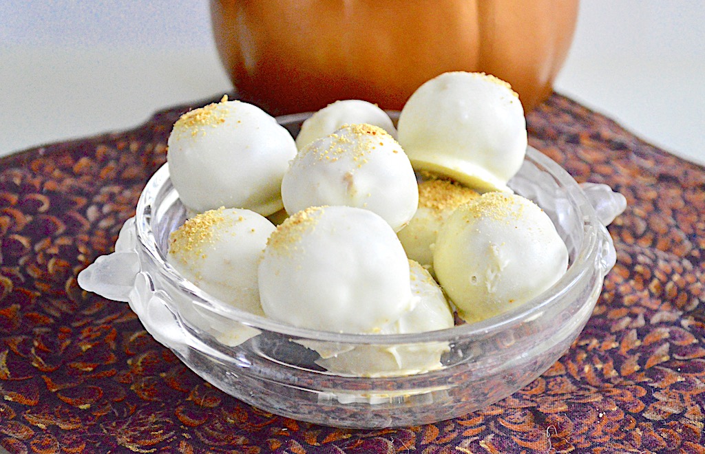 White Chocolate Pumpkin Pie Truffles