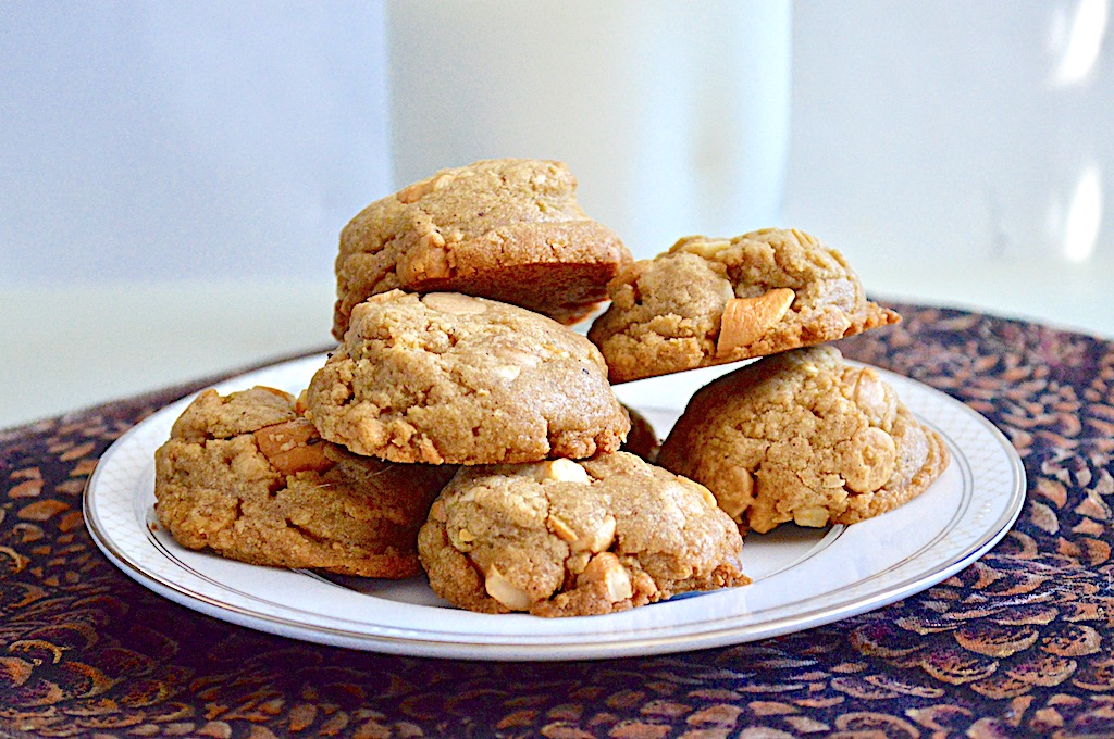 salted cashew cookies