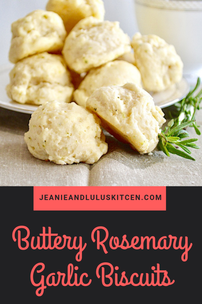 These are such fluffy and wonderful buttery rosemary garlic biscuits that make a perfect, simple side on the table. #biscuits #rosemary #garlic #sides #jeanieandluluskitchen