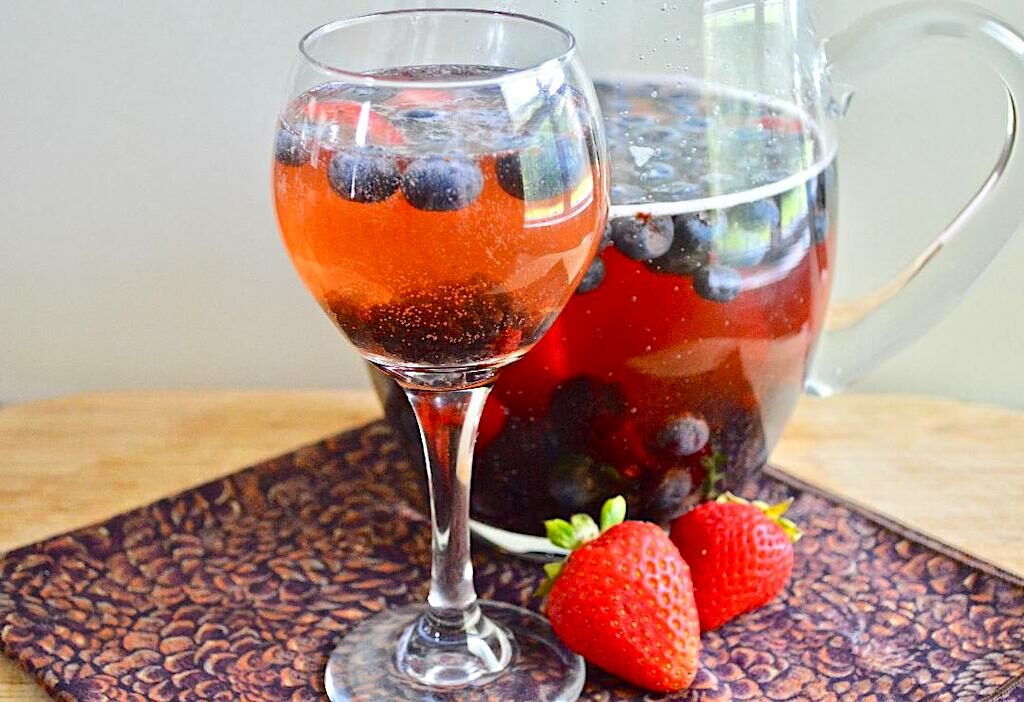 Sparkling Berry Rosé Sangria